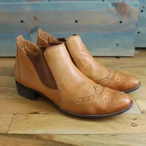 Paul Green Ava Wingtip Size 6.5 Camel Beige Leather Oxford Slip On Chelsea Boots